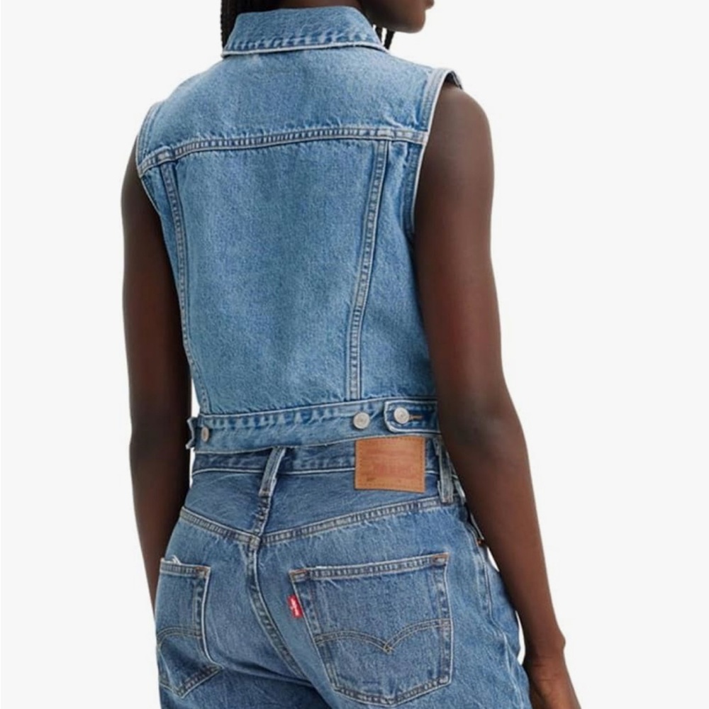 Levi's Light Blue Denim Crop Vest NWT - Picture 5 of 5